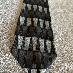Mosaic tie